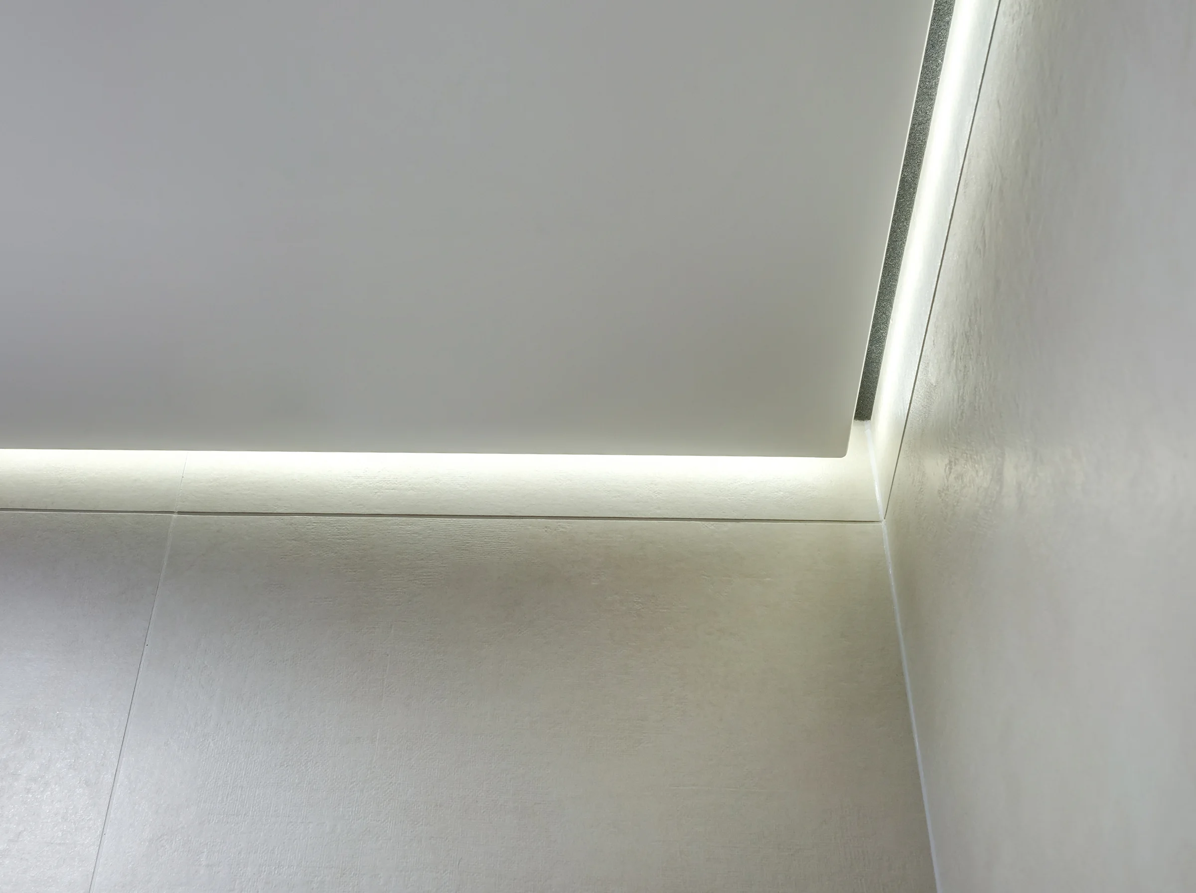 Widok na narożnik z oświetleniem LED